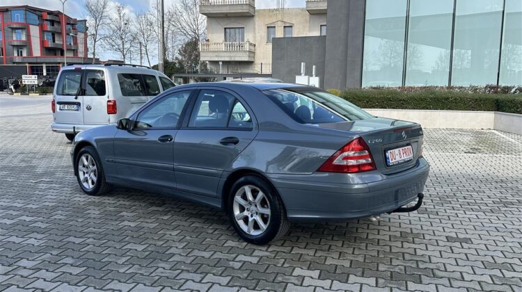 MERCEDES. BENZ C. 200 NAFTE. SUPER SUPER