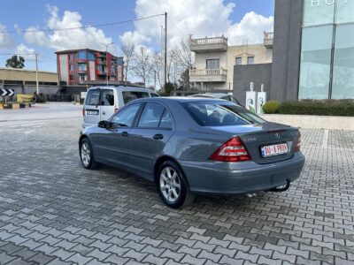 MERCEDES. BENZ C. 200 NAFTE. SUPER SUPER