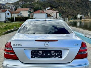 Mercedes Benz E220