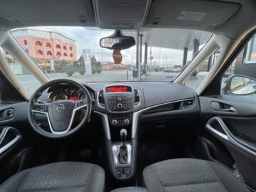 Opel Zafira 2.0tdi Automatike