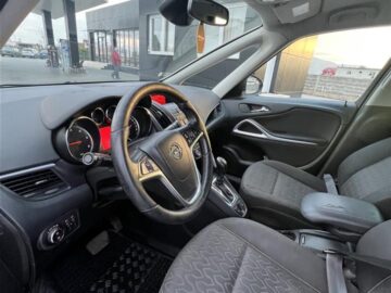 Opel Zafira 2.0tdi Automatike