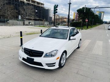 Shitet Mercedes-Benz C300 Viti 2012