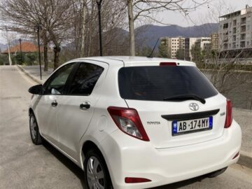 TOYOTA YARIS 2012