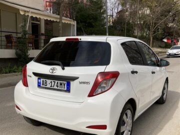 TOYOTA YARIS 2012