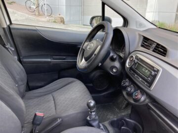 TOYOTA YARIS 2012