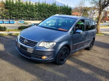 VW TOURAN 2008 AUTOMATIC 2.0 NAFT ZVICRA