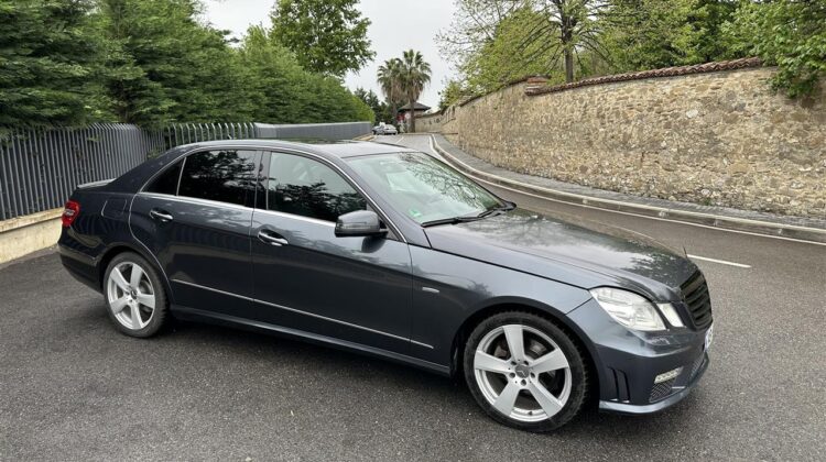 Mercedes E 220