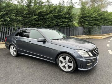 Mercedes E 220