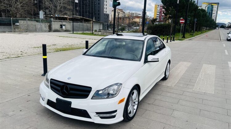 Shitet Mercedes-Benz C300 Viti 2012