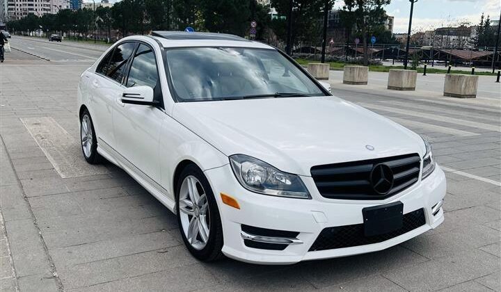 Shitet Mercedes-Benz C300 Viti 2012