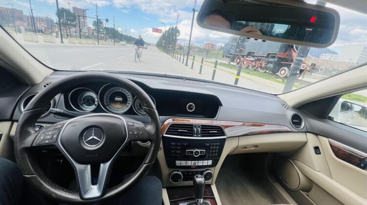 Shitet Mercedes-Benz C300 Viti 2012