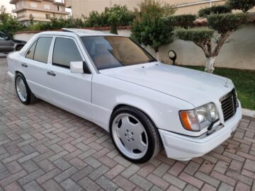 BENZ 124 E 500 V8 FABRIKE