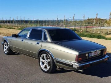 OKAZION JAGUAR XJ6 3.6 BENZIN VITI 1988 PRESIDENCIALE FULL