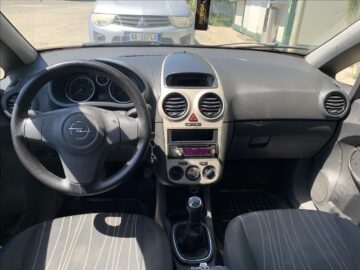 opel corsa 1.3 nafte