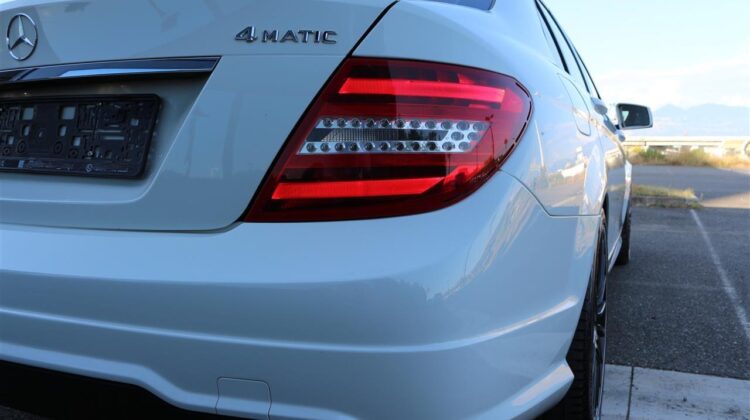 Mercedes-Benz C300 AMG LINE