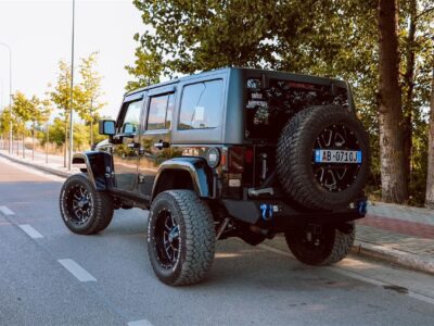 Shitet Jeep wrangler off road