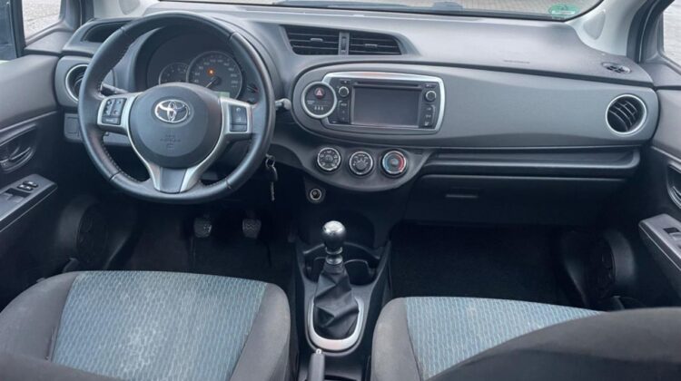 Toyota Yaris 1.4 2012 manual