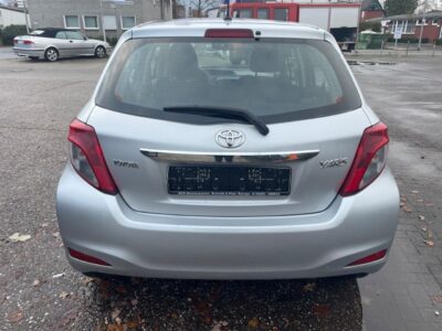 Toyota Yaris 1.4 2012 manual