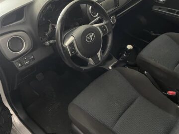 Toyota Yaris 1.4 2012 manual