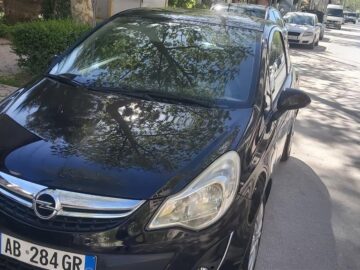 Opel Corsa d 1.2 Benzine 2012