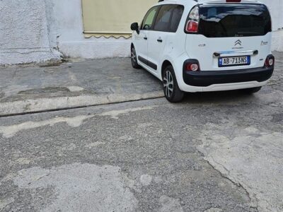 Shitet Citroen C3 1.6 automatik viti 2013