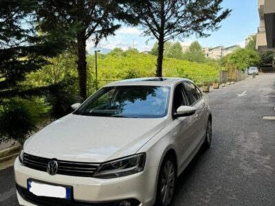 Volkswagen Jetta me qera