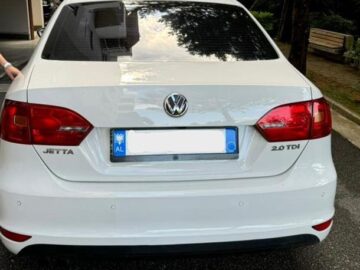 Volkswagen Jetta me qera