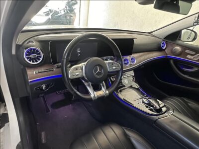 Mercedes Benc E220 AMG Line