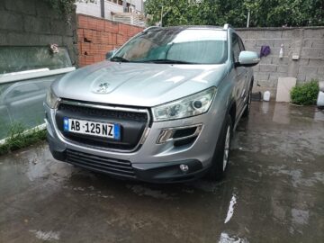 Peugeot 1.8 nafte 2012 Suv