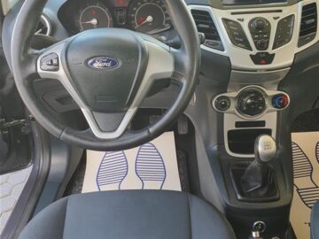 Shitet ford fiesta 1.4 benzin gaz viti 2012