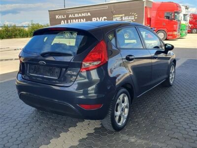 Shitet ford fiesta 1.4 benzin gaz viti 2012