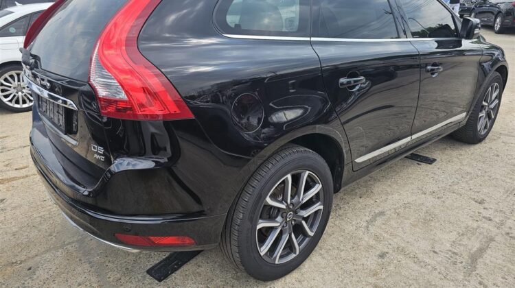 VOLVO XC-60 D5 e 2017 NAFTE